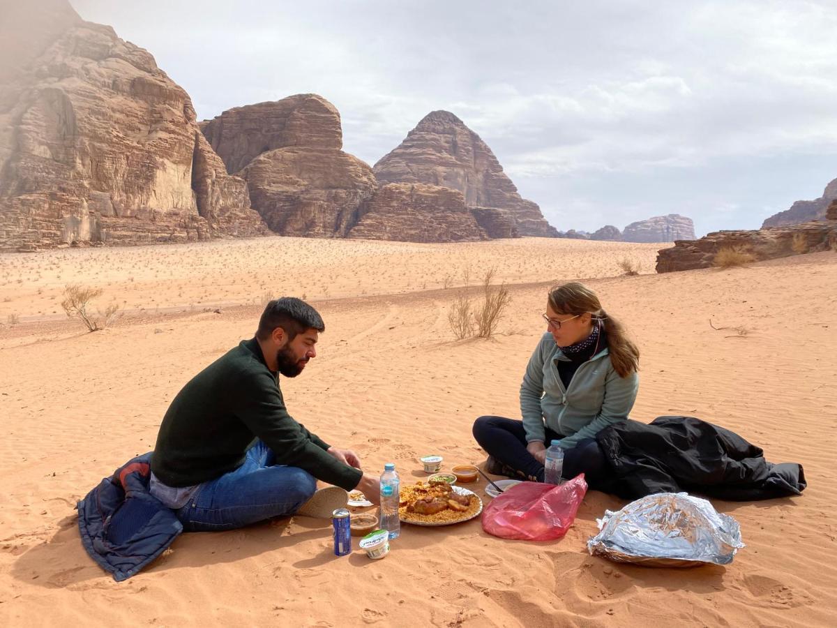 Wadi Rum Hugo Camp ภายนอก รูปภาพ