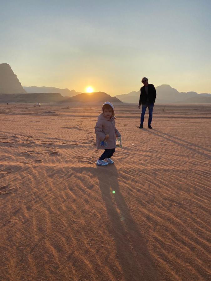 Wadi Rum Hugo Camp ภายนอก รูปภาพ