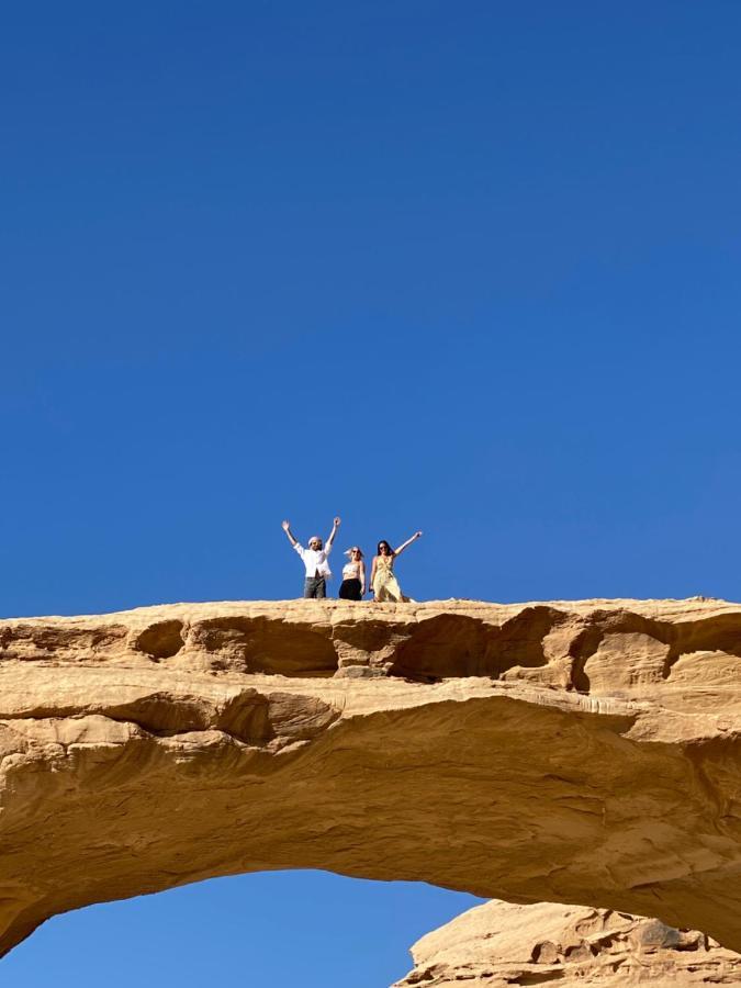 Wadi Rum Hugo Camp ภายนอก รูปภาพ