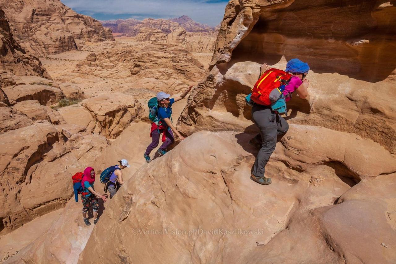 Wadi Rum Hugo Camp ภายนอก รูปภาพ