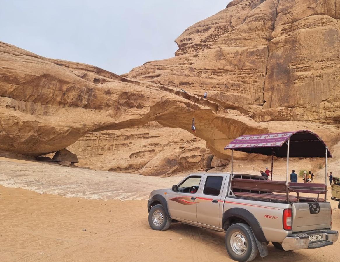 Wadi Rum Hugo Camp ภายนอก รูปภาพ