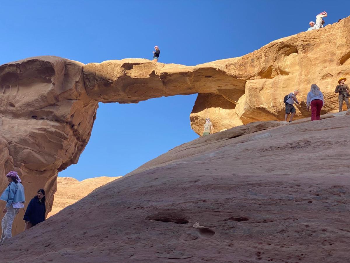 Wadi Rum Hugo Camp ภายนอก รูปภาพ