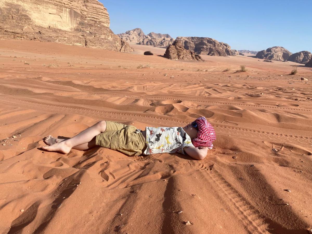 Wadi Rum Hugo Camp ภายนอก รูปภาพ