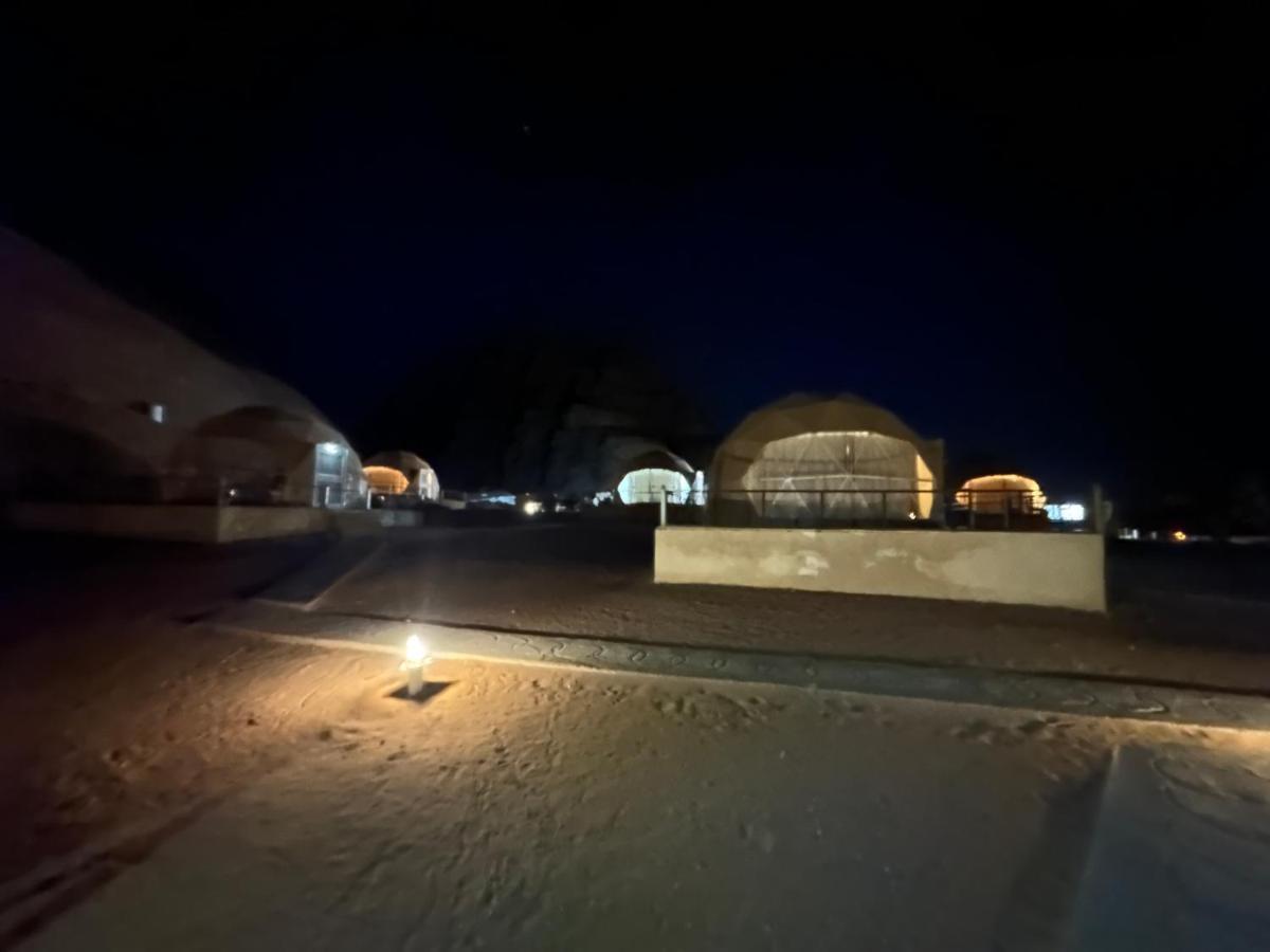 Wadi Rum Hugo Camp ภายนอก รูปภาพ